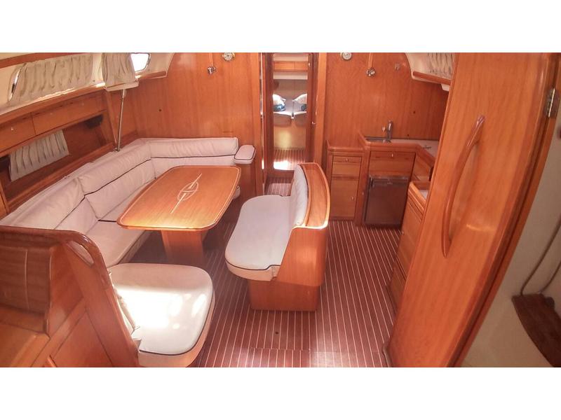 Book yachts online - sailboat - Bavaria 46 Cruiser - Lila - rent