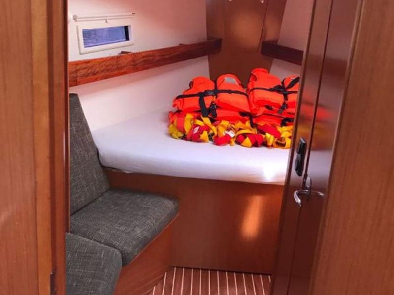 Book yachts online - sailboat - Bavaria 40 Cruiser S - Wilson - rent