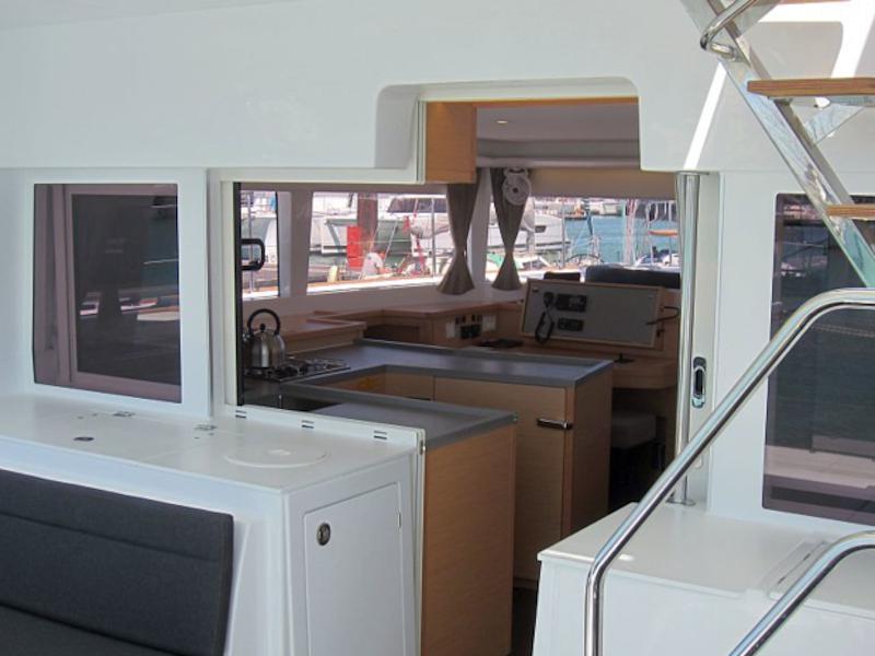 Book yachts online - catamaran - Lagoon 450 S - Anabella - rent
