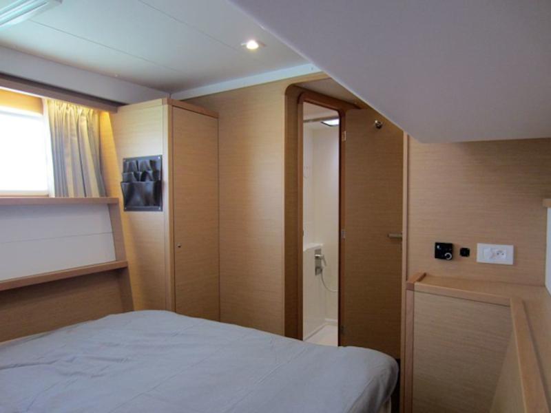 Book yachts online - catamaran - Lagoon 450 S - Anabella - rent