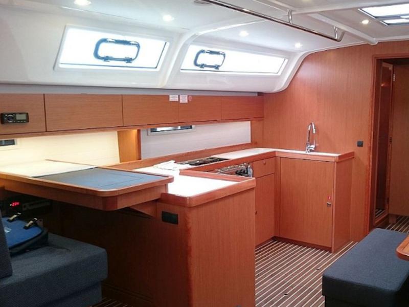 Book yachts online - sailboat - Bavaria Cruiser 51 - Alissa - rent
