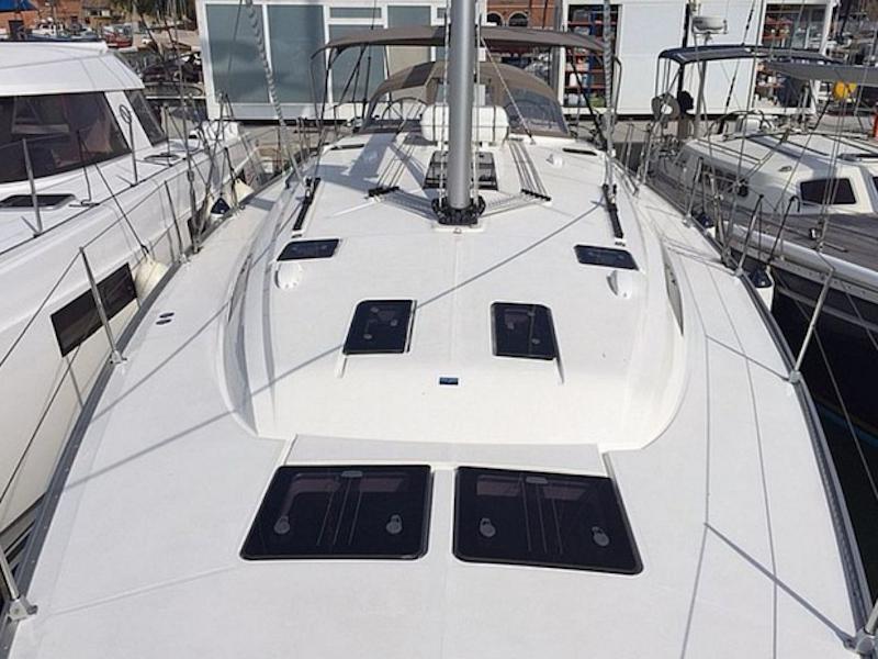 Book yachts online - sailboat - Bavaria Cruiser 51 - Alissa - rent