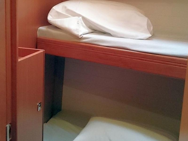 Book yachts online - sailboat - Bavaria Cruiser 51 - Alissa - rent