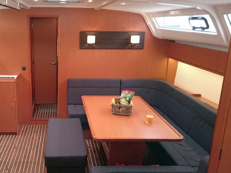 Book yachts online - sailboat - Bavaria Cruiser 51 - Alissa - rent