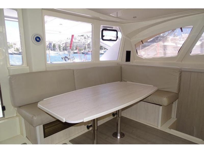 Book yachts online - catamaran - Leopard 44 - La Luna (Majorca) - rent