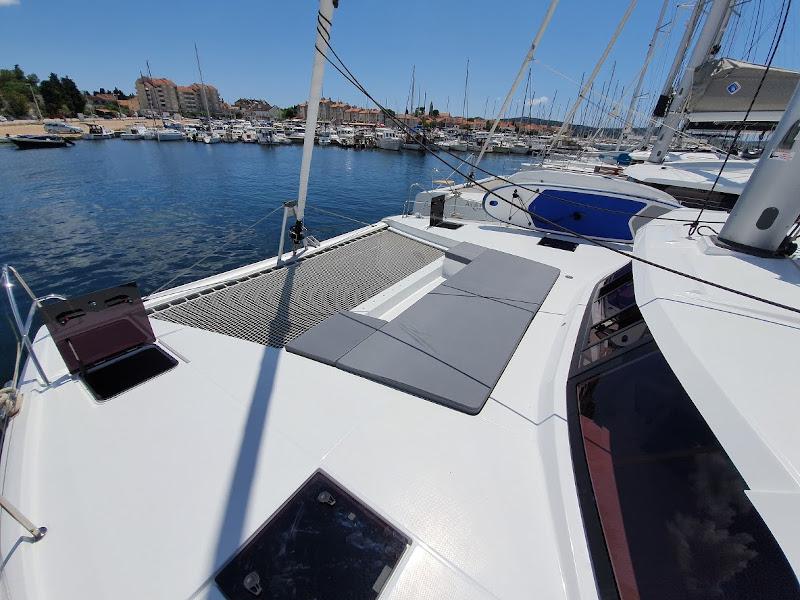 Book yachts online - catamaran - Astréa 42 - Discordia - rent