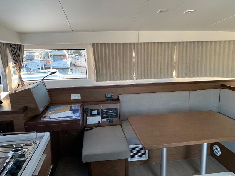 Book yachts online - catamaran - Lagoon 40 - MONARCH new 2020+AC+G - rent