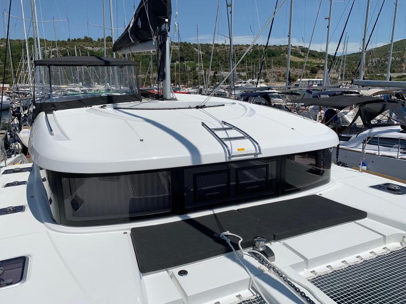 Book yachts online - catamaran - Lagoon 40 - MONARCH new 2020+AC+G - rent