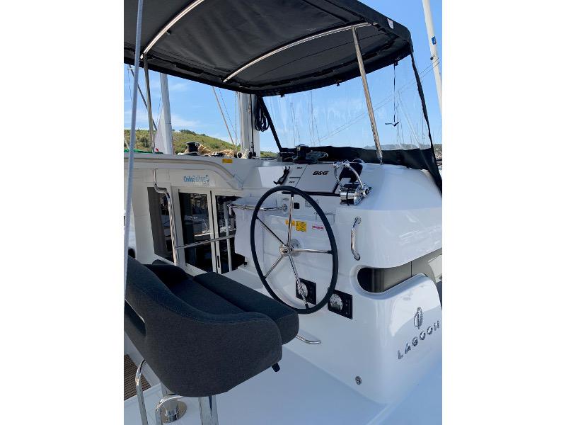 Book yachts online - catamaran - Lagoon 40 - MONARCH new 2020+AC+G - rent