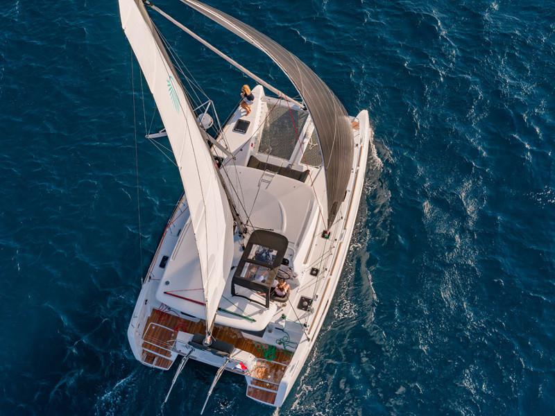 Book yachts online - catamaran - Lagoon 40 - MONARCH new 2020+AC+G - rent