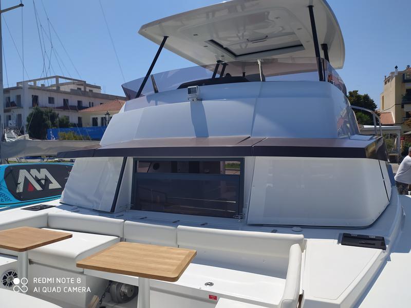 Book yachts online - powercatamaran - Bali 4.3 MY - Flying Dream  - rent