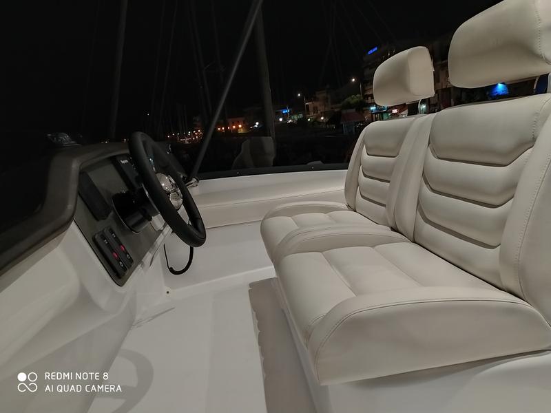 Book yachts online - powercatamaran - Bali 4.3 MY - Flying Dream  - rent