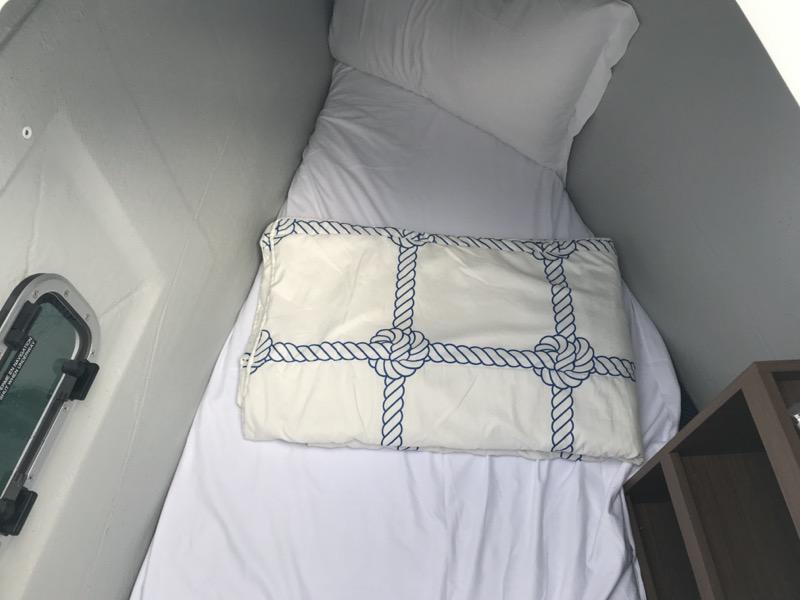 Book yachts online - catamaran - Lagoon 42 - Sammy (A/C, WM, Inverter, Generator) - rent