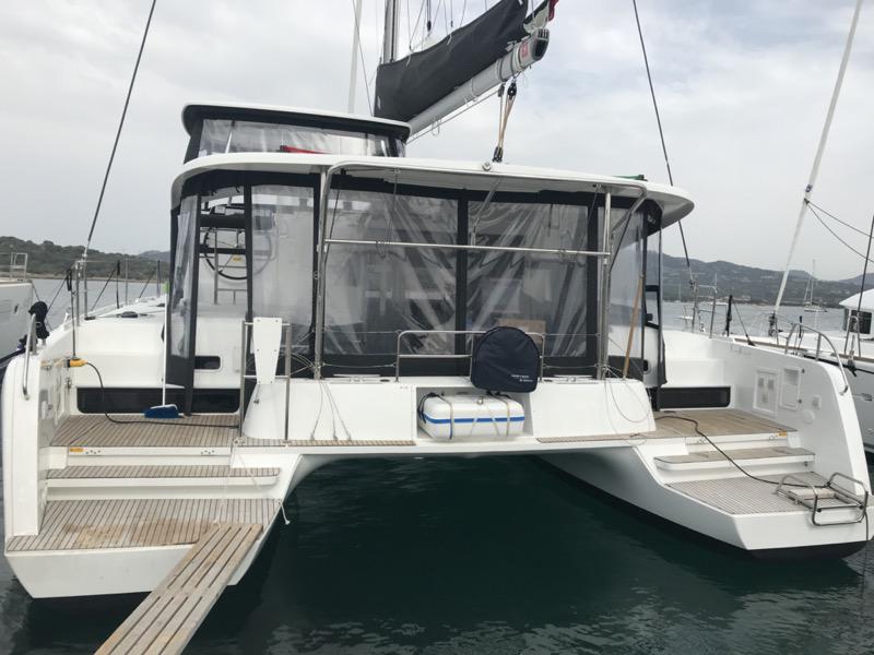 Book yachts online - catamaran - Lagoon 42 - Sammy (A/C, WM, Inverter, Generator) - rent