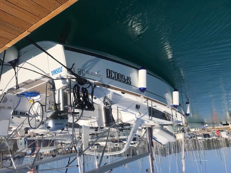 Book yachts online - sailboat - Oceanis 38.1 - Zosma - rent