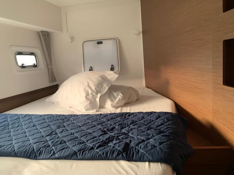 Book yachts online - catamaran - Lagoon 42 - Maisha (WM, Inverter, Solar Panels) - rent