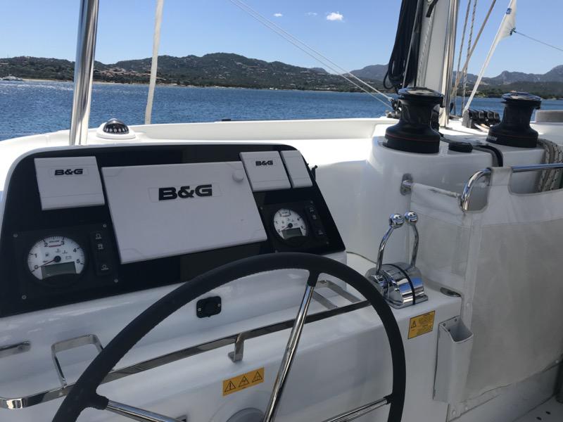 Book yachts online - catamaran - Lagoon 42 - Zippiri (WM, Inverter, Heating) - rent