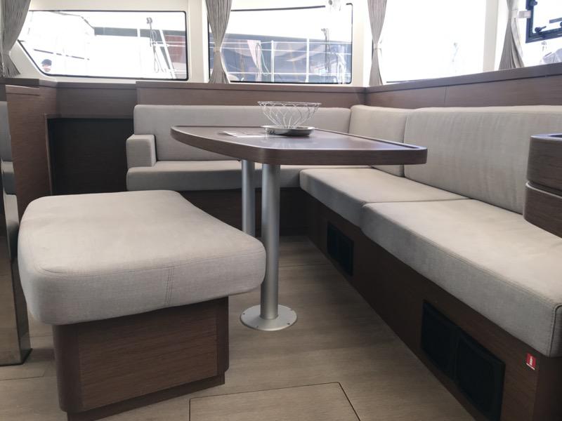 Book yachts online - catamaran - Lagoon 42 - Zippiri (WM, Inverter, Heating) - rent