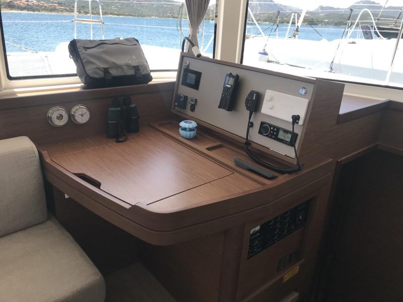 Book yachts online - catamaran - Lagoon 42 - Zippiri (WM, Inverter, Heating) - rent