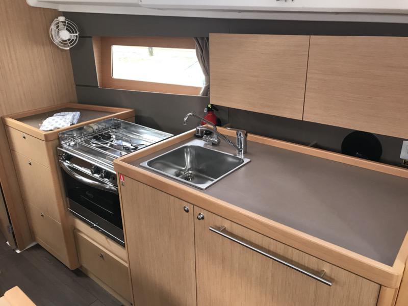 Book yachts online - sailboat - Oceanis 35.1 - Nodus - rent