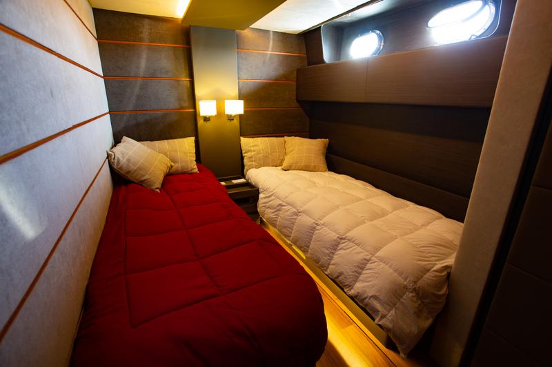 Book yachts online - motorboat - Leopard 23 - Maeva Star - rent