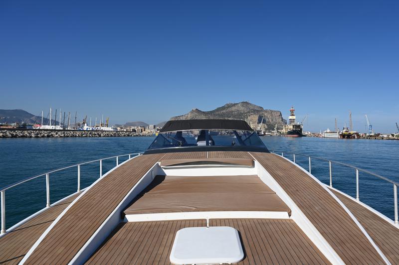 Book yachts online - motorboat - Leopard 23 - Maeva Star - rent