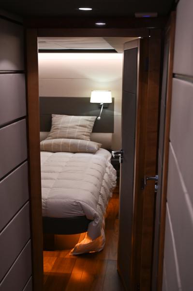 Book yachts online - motorboat - Leopard 23 - Maeva Star - rent