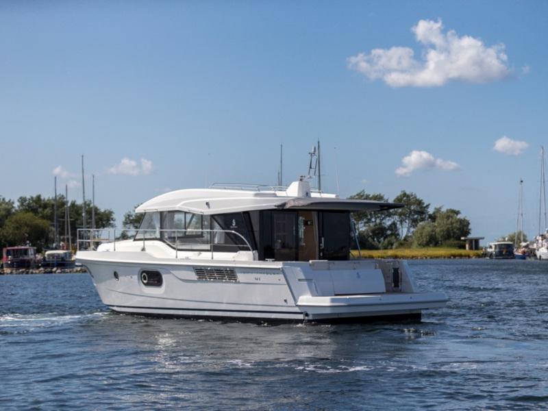 Book yachts online - motorboat - Swift Trawler 41 SEDAN - Ben  - rent