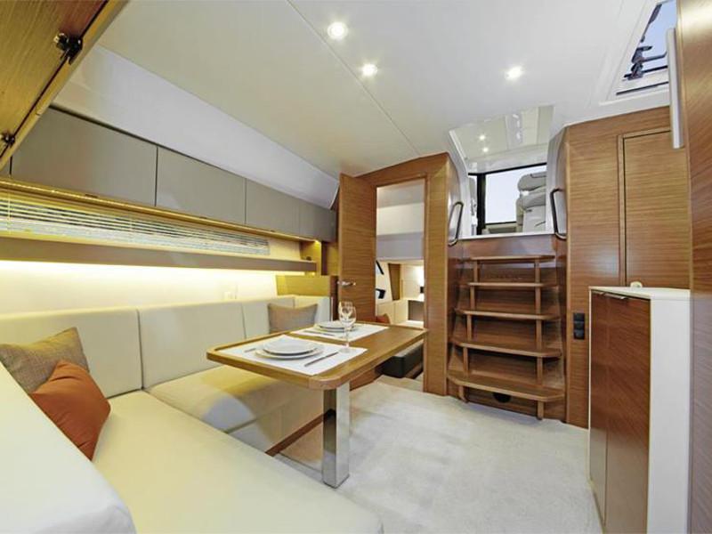 Book yachts online - motorboat - Bavaria Sport S45 HT - VAROLA - rent