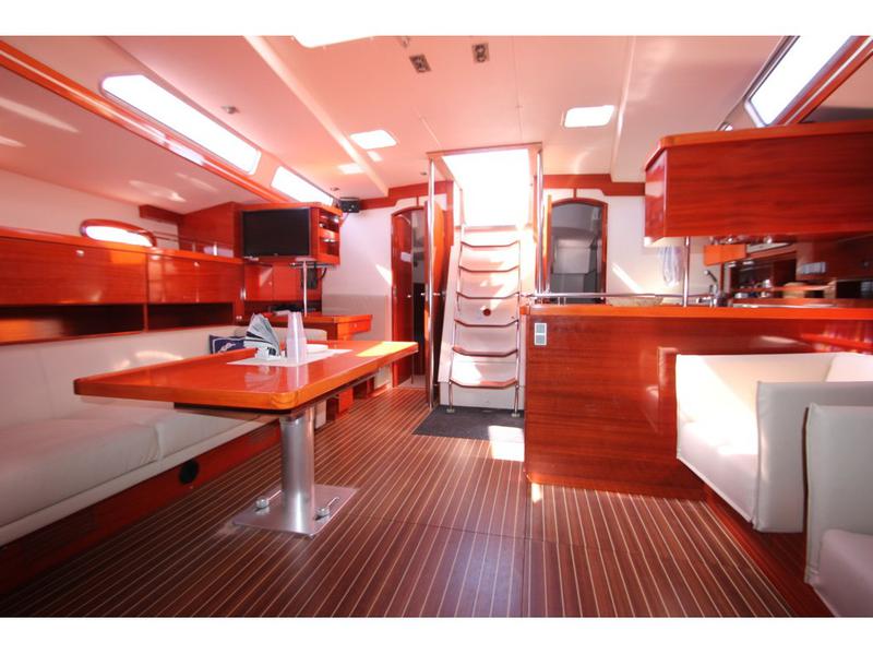 Book yachts online - sailboat - Hanse 531 - Aurelia - rent