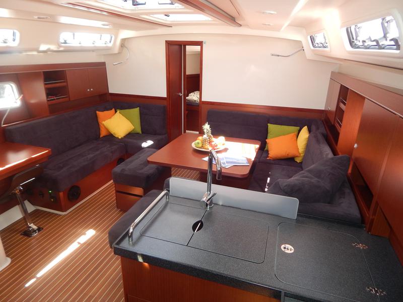 Book yachts online - sailboat - Hanse 445 - Alpha - rent