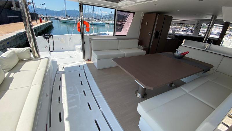 Book yachts online - catamaran - Bali 4.8 Anna - Anna - rent