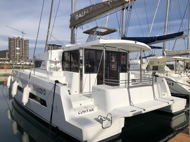 Book yachts online - catamaran - Bali 4.1 Sa - Costar - rent