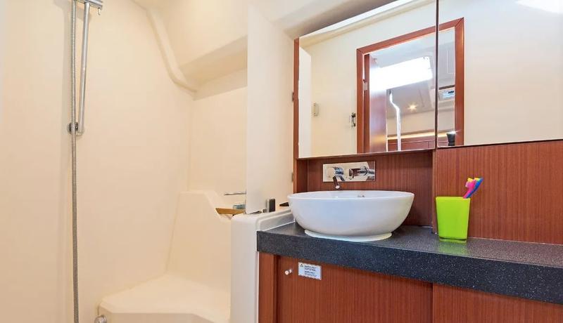 Book yachts online - sailboat - Hanse 455 - Swell - rent