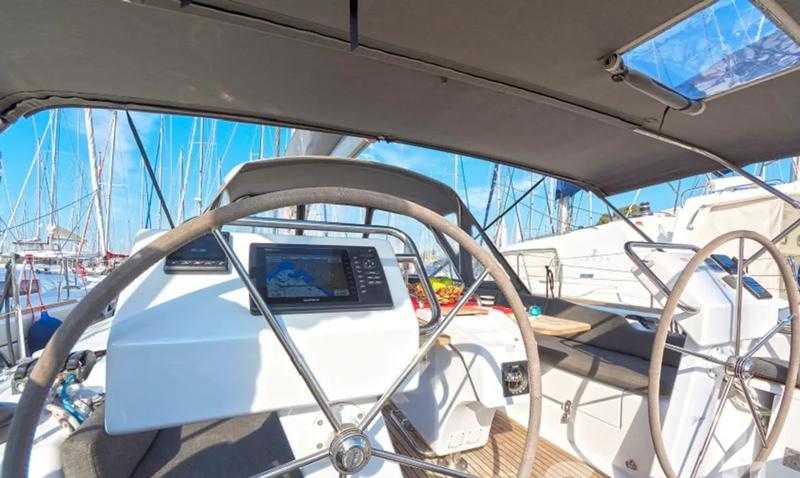 Book yachts online - sailboat - Hanse 455 - Swell - rent