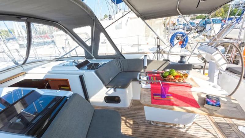 Book yachts online - sailboat - Hanse 455 - Swell - rent
