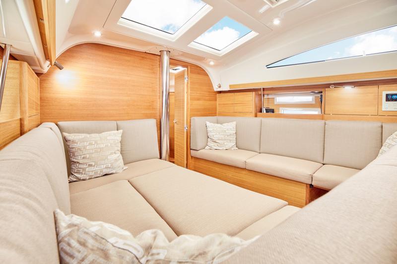 Book yachts online - sailboat - Elan Impression 40.1 - Liana - rent
