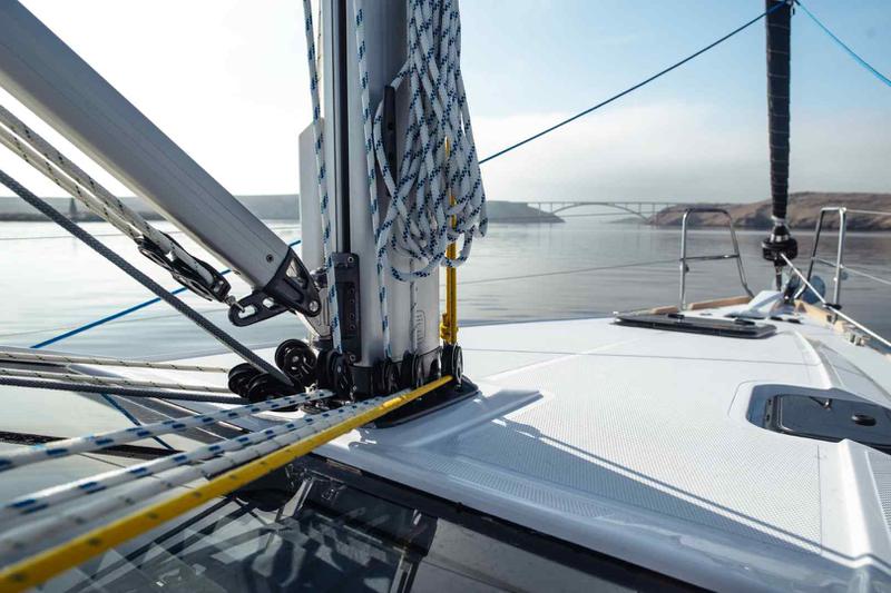 Book yachts online - sailboat - Elan Impression 40.1 - Liana - rent