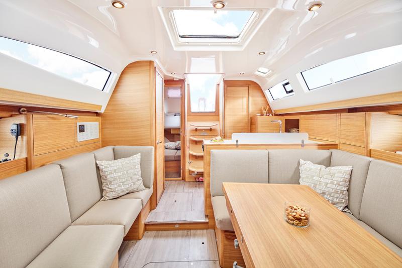 Book yachts online - sailboat - Elan Impression 40.1 - Liana - rent