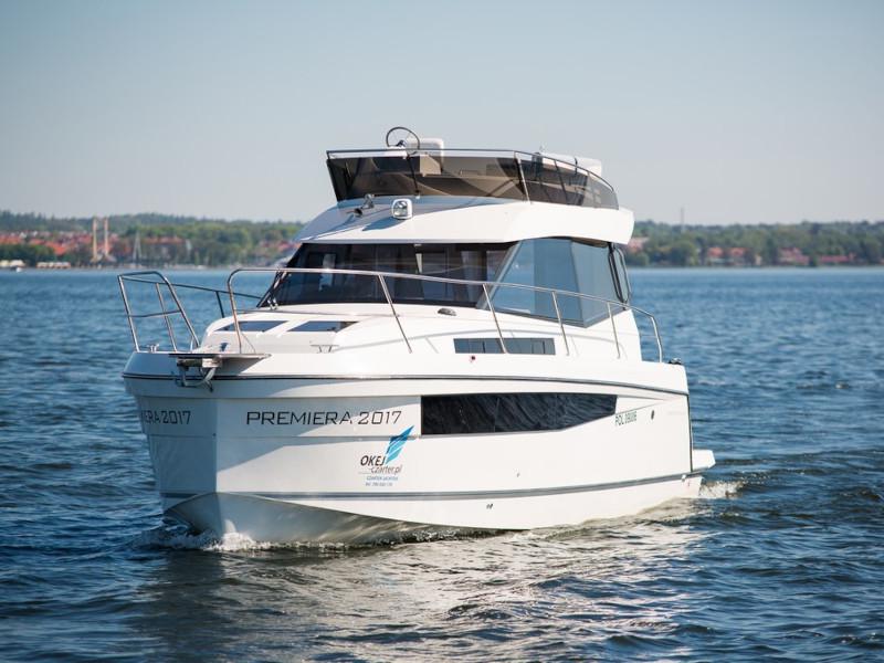 Book yachts online - motorboat - Platinum 989 - Platinum 989 Flybridge (Premiera) - rent