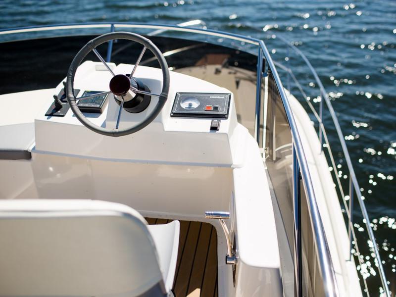 Book yachts online - motorboat - Platinum 989 - Platinum 989 Flybridge (Premiera) - rent