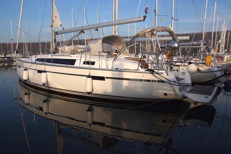 Book yachts online - sailboat - Bavaria Cruiser 41 - JAZZ - rent