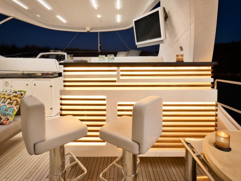 Book yachts online - motorboat - Delfino 93 - Ocean Drive - rent