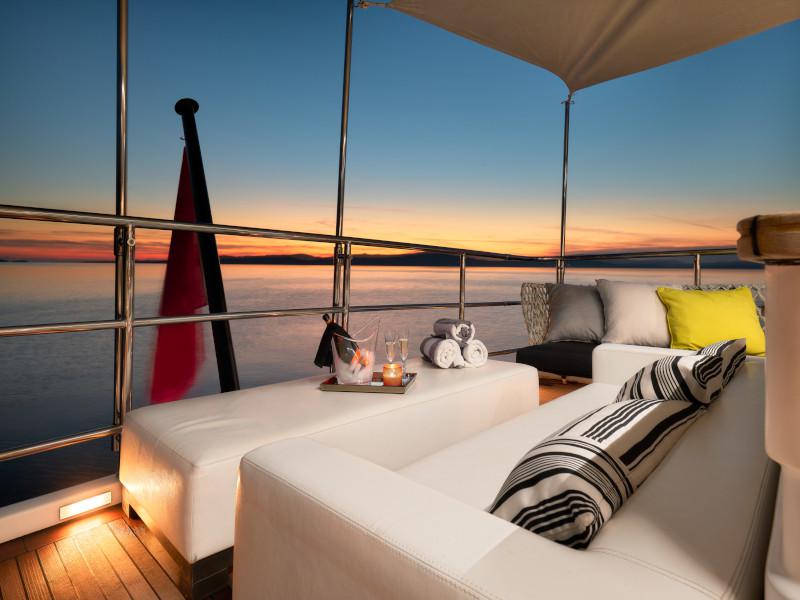 Book yachts online - motorboat - Delfino 93 - Ocean Drive - rent