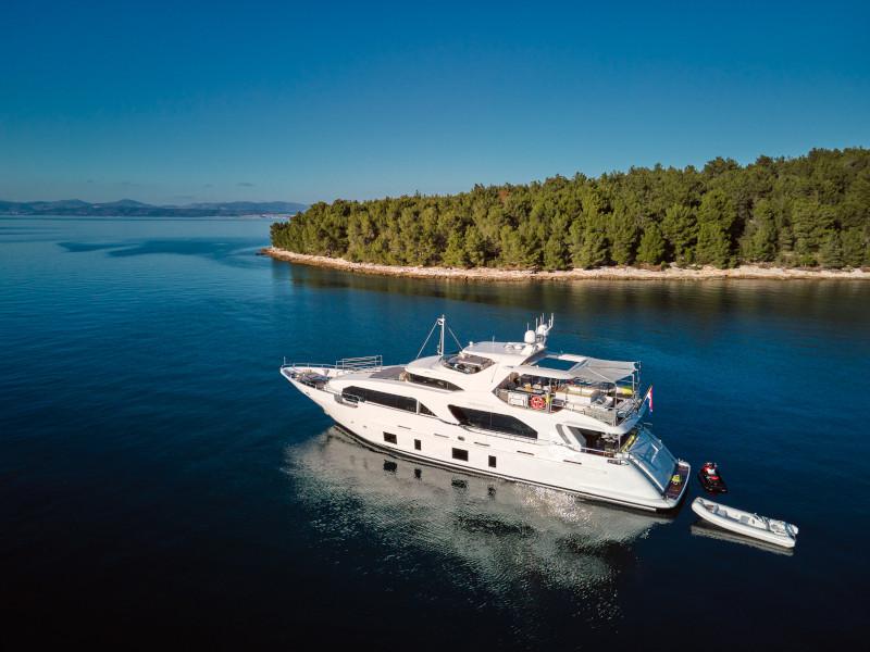 Book yachts online - motorboat - Delfino 93 - Ocean Drive - rent