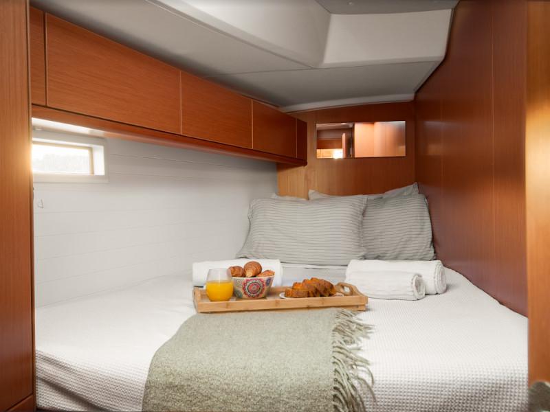 Book yachts online - sailboat - Bavaria Cruiser 46 - Dolce Vita - rent