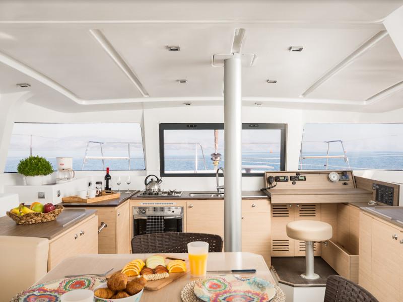 Book yachts online - catamaran - Bali 4.0 - Sofia - rent