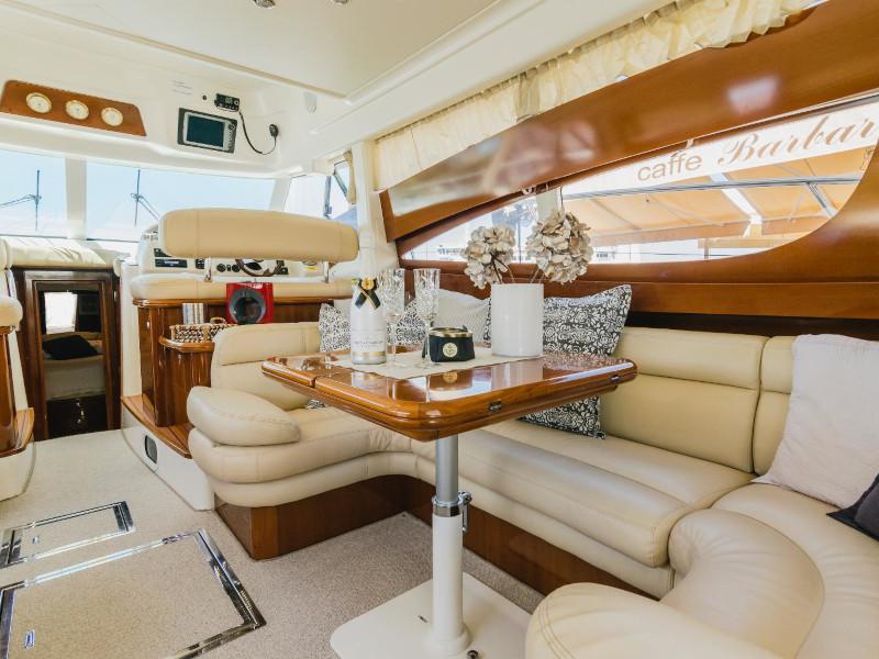 Book yachts online - motorboat - Jeanneau Prestige 46 Fly - UNPLUGGED - rent