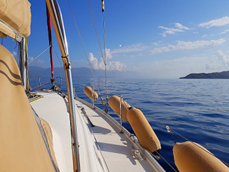 Book yachts online - sailboat - Cyclades 43.4 - TINA - rent