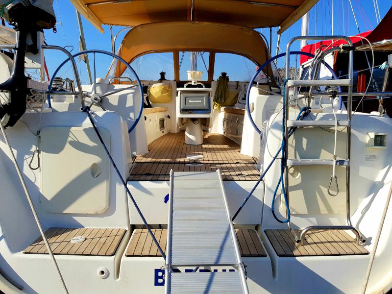 Book yachts online - sailboat - Cyclades 43.4 - TINA - rent